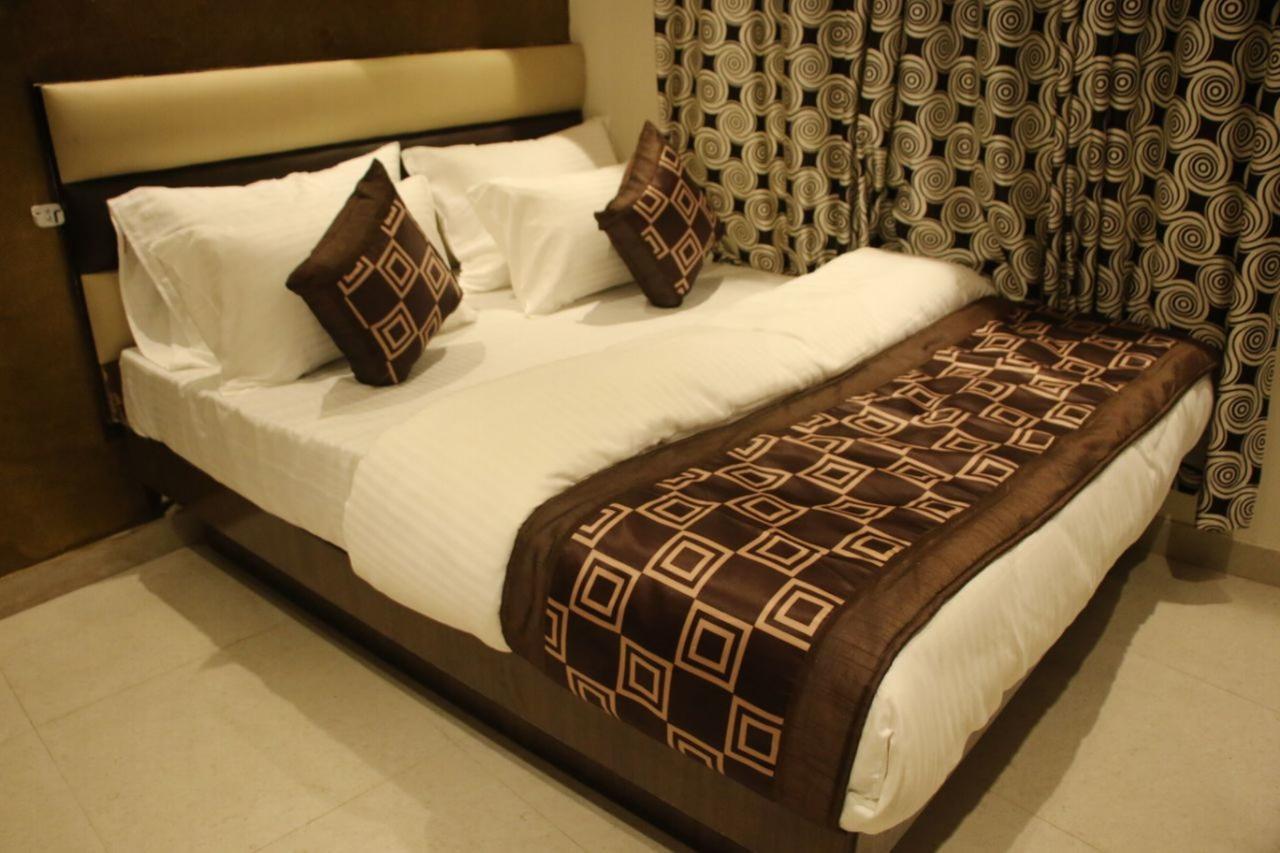 Hotel Snow White Inn นิวเดลี ภายนอก รูปภาพ