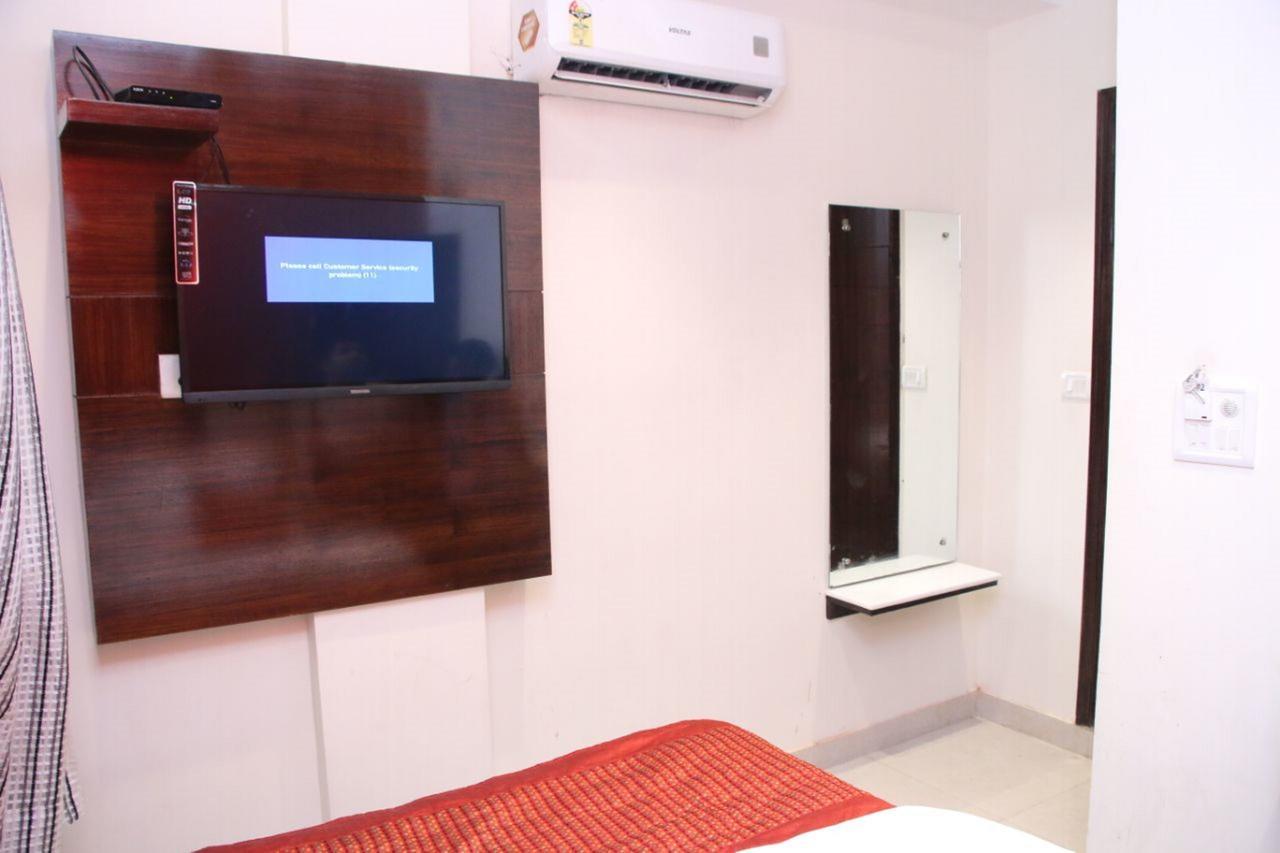 Hotel Snow White Inn นิวเดลี ภายนอก รูปภาพ